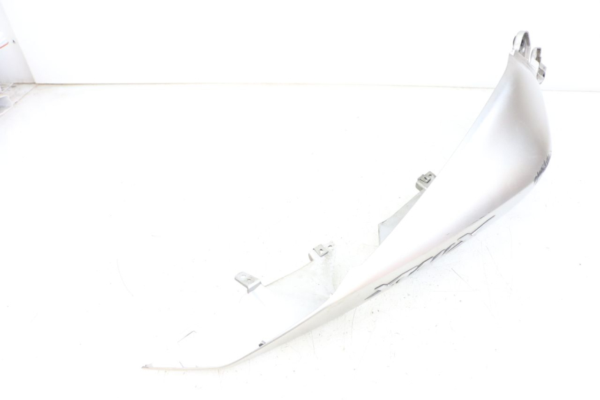 photo de FLANC ARRIERE GAUCHE YAMAHA XMAX X-MAX ABS 125 (2017 - 2020)