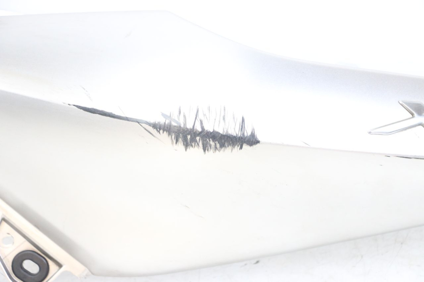 photo de FLANC ARRIERE GAUCHE YAMAHA XMAX X-MAX ABS 125 (2017 - 2020)