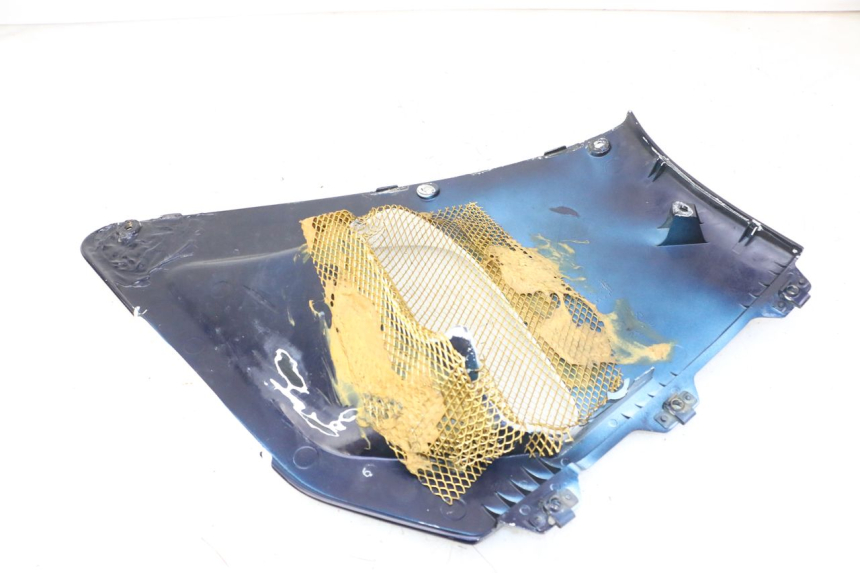 photo de FLANC LATERAL AVANT DROIT HONDA CBR RR FIREBLADE 900 (1992 - 1994)