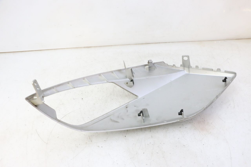 photo de FLANC LATERAL AVANT DROIT PEUGEOT CITYSTAR 50 (2013 - 2017)