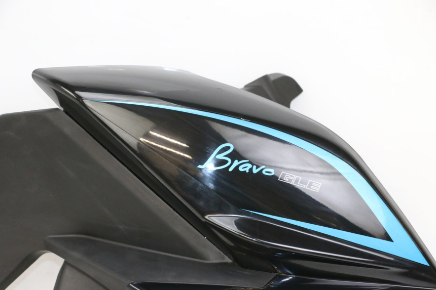 photo de FLANC LATERAL AVANT DROIT EBROH BRAVO GLE 1 (2020 - 2024) - Détails caractéristiques