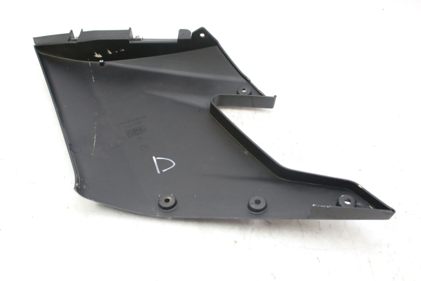 photo de FLANC LATERAL AVANT DROIT DERBI GPR 50 (2004 - 2009)