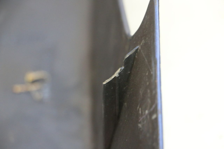 photo de FLANC LATERAL AVANT DROIT KAWASAKI GPX R WARBIRD 600 (1988 - 1993) - Détail de la pièce