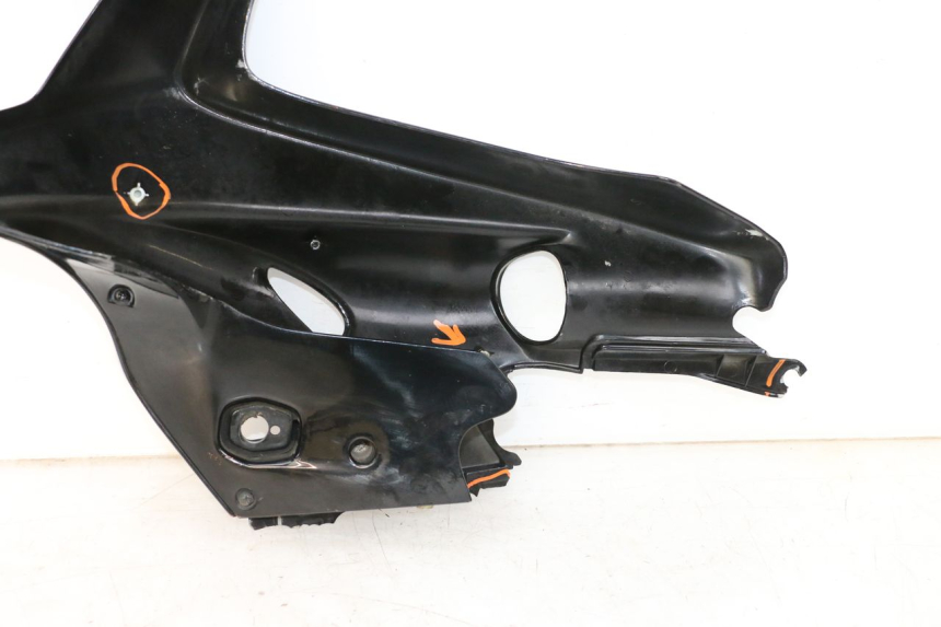photo de FLANC LATERAL AVANT DROIT HONDA NSR R 125 (1994 - 2003) - Marquages et références