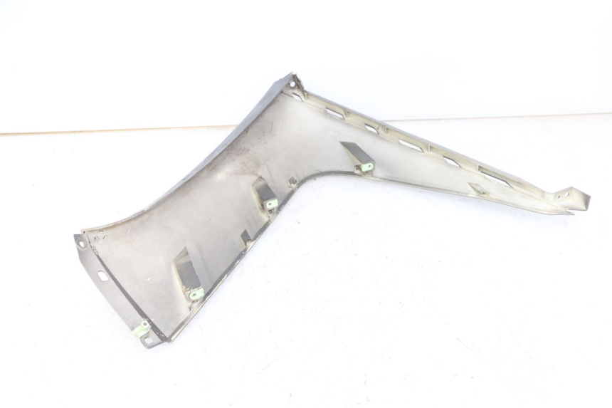 photo de FLANC LATERAL AVANT DROIT PEUGEOT SATELIS 125 (2013 - 2018)