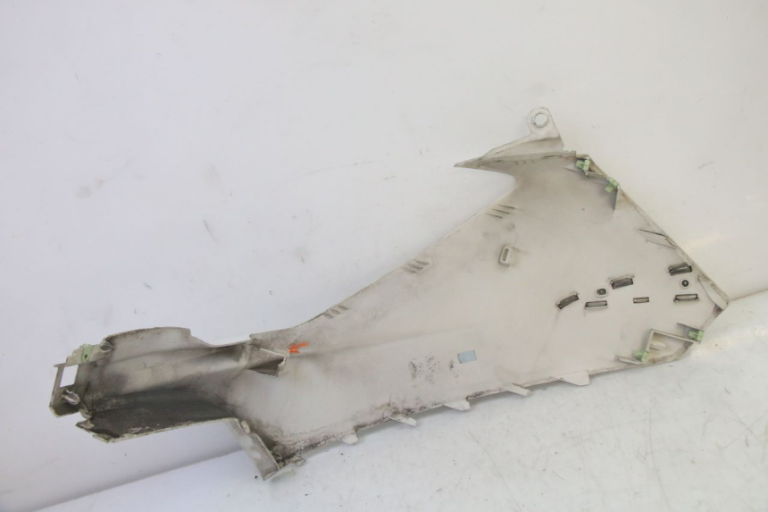 photo de FLANC LATERAL AVANT DROIT PEUGEOT SATELIS 125 (2010 - 2012)