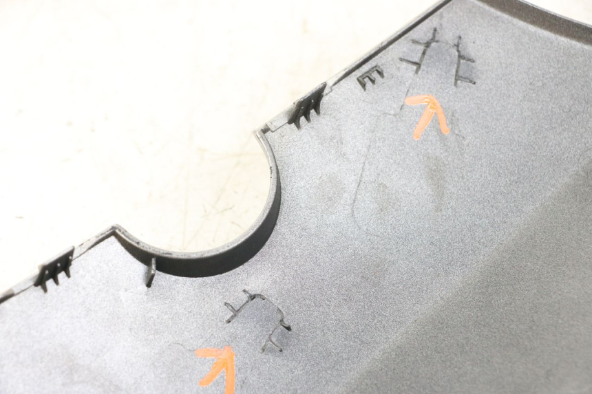 photo de FLANC LATERAL AVANT DROIT YAMAHA XMAX X-MAX ABS 125 (2017 - 2020)