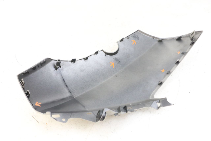 photo de FLANC LATERAL AVANT DROIT YAMAHA XMAX X-MAX ABS 125 (2017 - 2020)