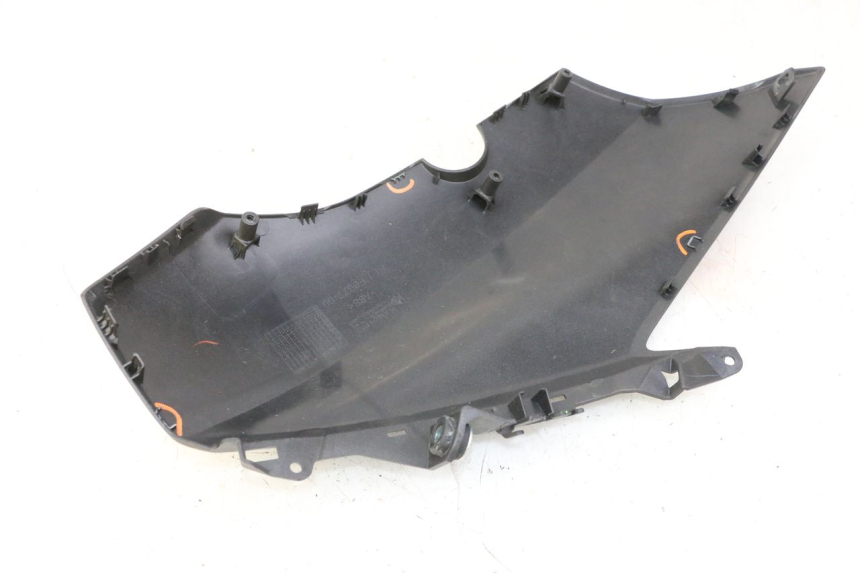 photo de FLANC LATERAL AVANT DROIT YAMAHA XMAX X-MAX 125 (2021 - 2025)