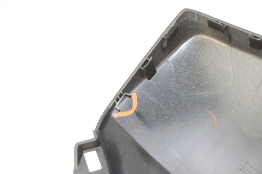 photo de FLANC LATERAL AVANT DROIT YAMAHA XMAX X-MAX 125 (2021 - 2025)