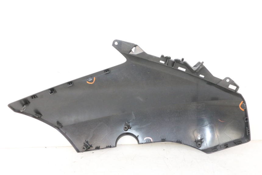 photo de FLANC LATERAL AVANT DROIT YAMAHA XMAX X-MAX 125 (2021 - 2025)
