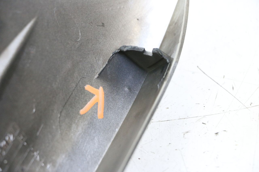 photo de FLANC LATERAL AVANT DROIT YAMAHA XJ6 600 (2008 - 2016)