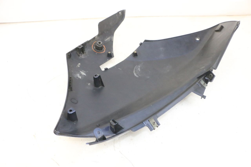 photo de FLANC LATERAL AVANT GAUCHE SUZUKI DL V STROM 1000 (2002 - 2007) - Zoom état d’usage