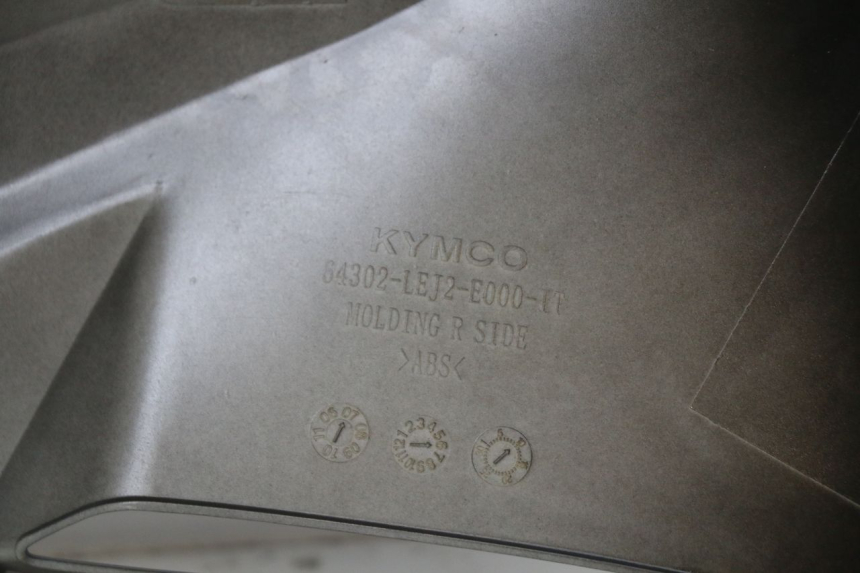 photo de FLANC LATERAL AVANT GAUCHE KYMCO SUPER 8 125 (2008 - 2015)