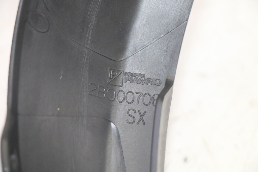 photo de FLANC LATERAL AVANT GAUCHE PIAGGIO MP3 HPE 350 (2018 - 2020) - Vue d’ensemble