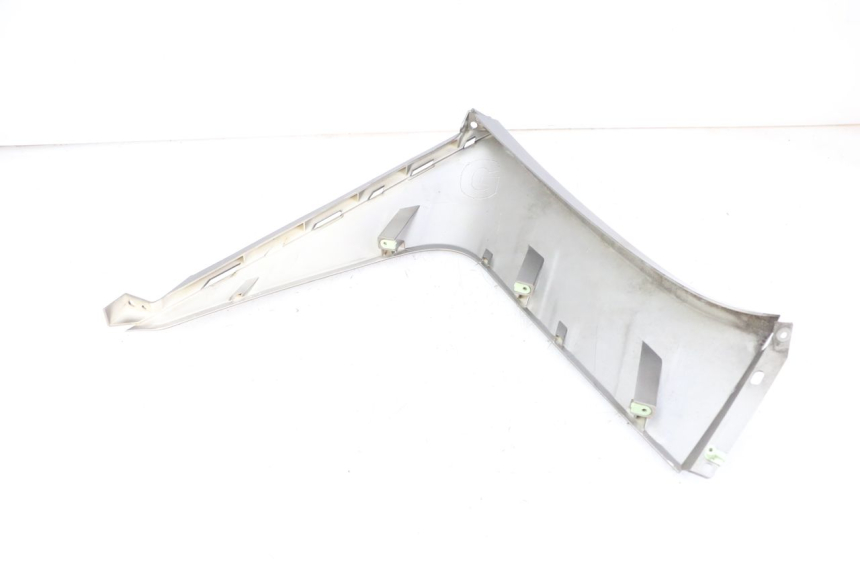 photo de FLANC LATERAL AVANT GAUCHE PEUGEOT SATELIS 125 (2013 - 2018)