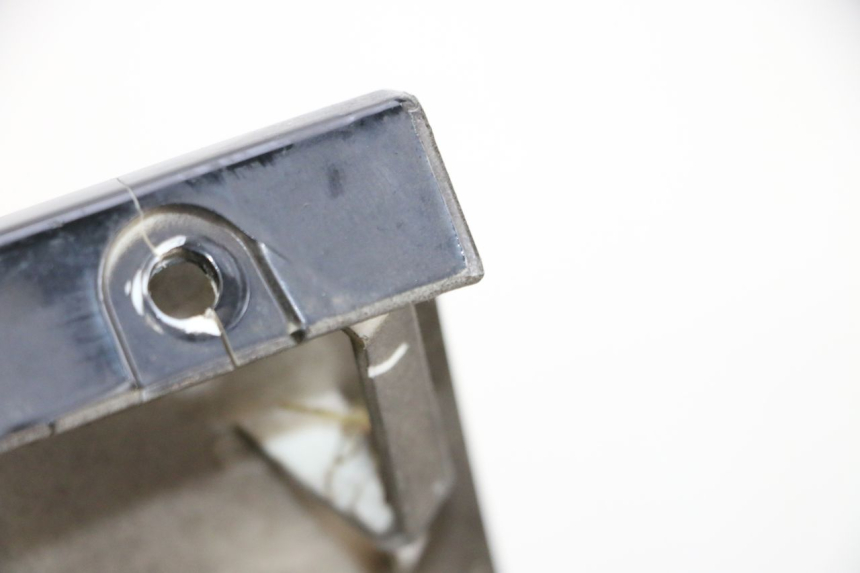 photo de FLANC LATERAL AVANT GAUCHE JM MOTORS SANTANA 50 (2014 - 2023) - Gros plan technique