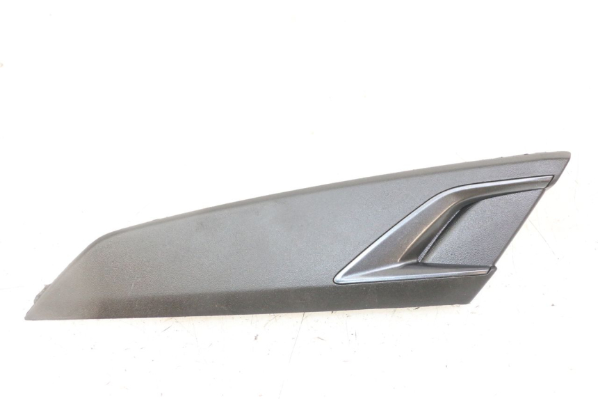 photo de FLANC LATERAL AVANT GAUCHE APRILIA SXR 50 (2021 - 2023)