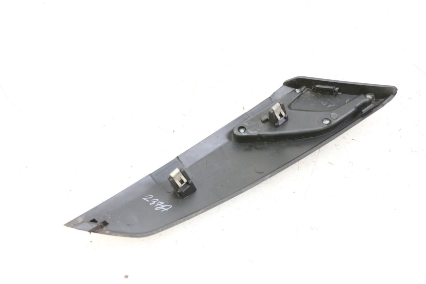 photo de FLANC LATERAL AVANT GAUCHE APRILIA SXR 50 (2021 - 2023)