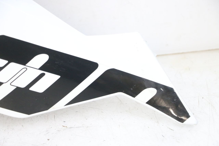 photo de FLANC LATERAL AVANT GAUCHE KSR TR SM 50 (2015 - 2018) - Focus structure