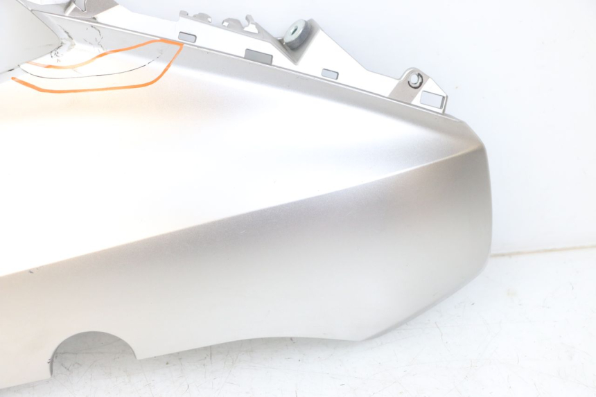 photo de FLANC LATERAL AVANT GAUCHE YAMAHA XMAX X-MAX ABS 125 (2017 - 2020)