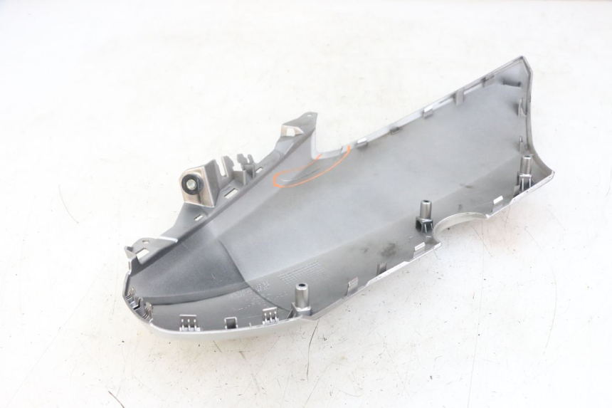 photo de FLANC LATERAL AVANT GAUCHE YAMAHA XMAX X-MAX ABS 125 (2017 - 2020)