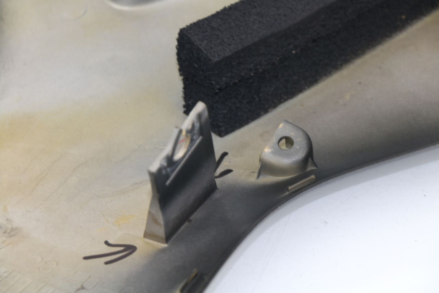 photo de FLANC LATERAL AVANT GAUCHE YAMAHA YZF R1 1000 (2002 - 2003)