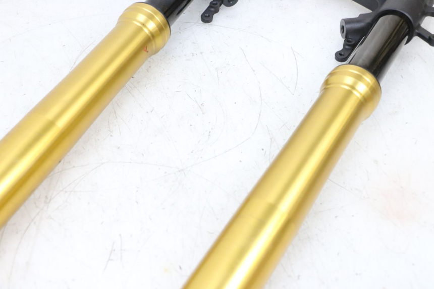 photo de FOURCHE SUZUKI GSXR GSX-R 1000 (2003 - 2004) - Vue d’ensemble