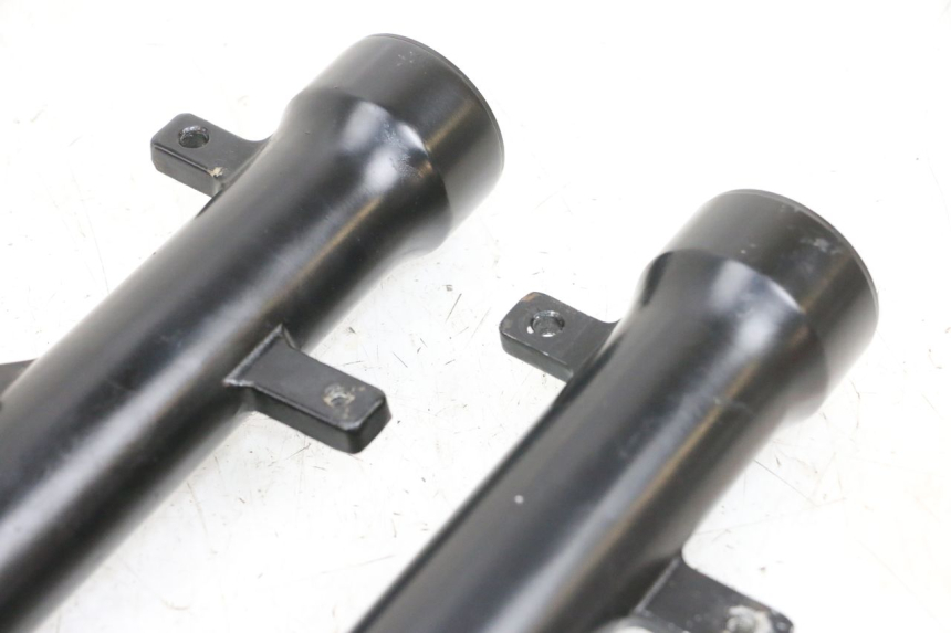 photo de FOURREAU FOURCHE KYMCO AGILITY 16+ 4T 50 (2018 - 2023) - Points de fixation