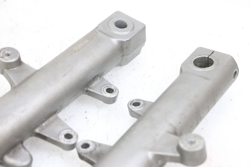 photo de FOURREAU FOURCHE SUZUKI BURGMAN EXECUTIVE ABS 650 (2006 - 2012) - Points de fixation