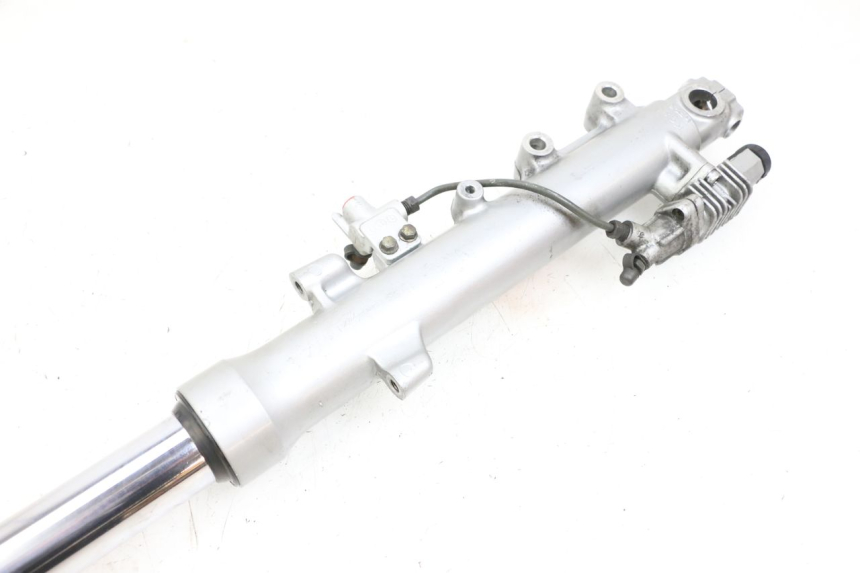 photo de FOURREAU FOURCHE DROIT KAWASAKI GPZ RX 1000 (1986 - 1988) - Points de fixation