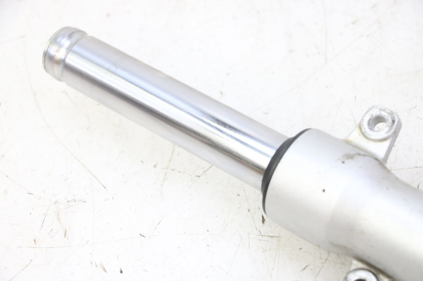 photo de FOURREAU FOURCHE DROIT PEUGEOT KISBEE 4T 50 (2018 - 2022)