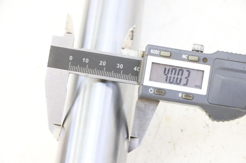 photo de FOURREAU FOURCHE DROIT RIEJU MRT 50 (2018 - 2021)