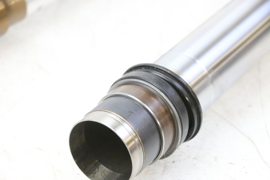 photo de FOURREAU FOURCHE DROIT YAMAHA YZF YZ-F 450 (2014 - 2016)