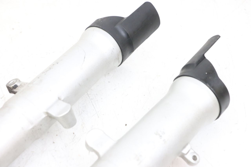 photo de FOURREAU FOURCHE YAMAHA FJR ABS 1300 (2006 - 2012) - Gros plan technique