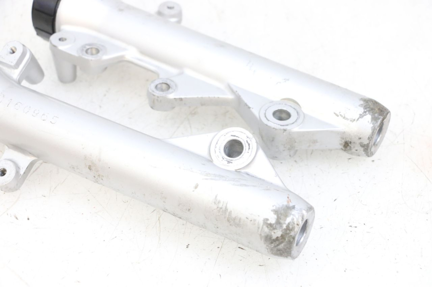 photo de FOURREAU FOURCHE MBK FLAME X 125 (2007 - 2016) - Autre angle de vue