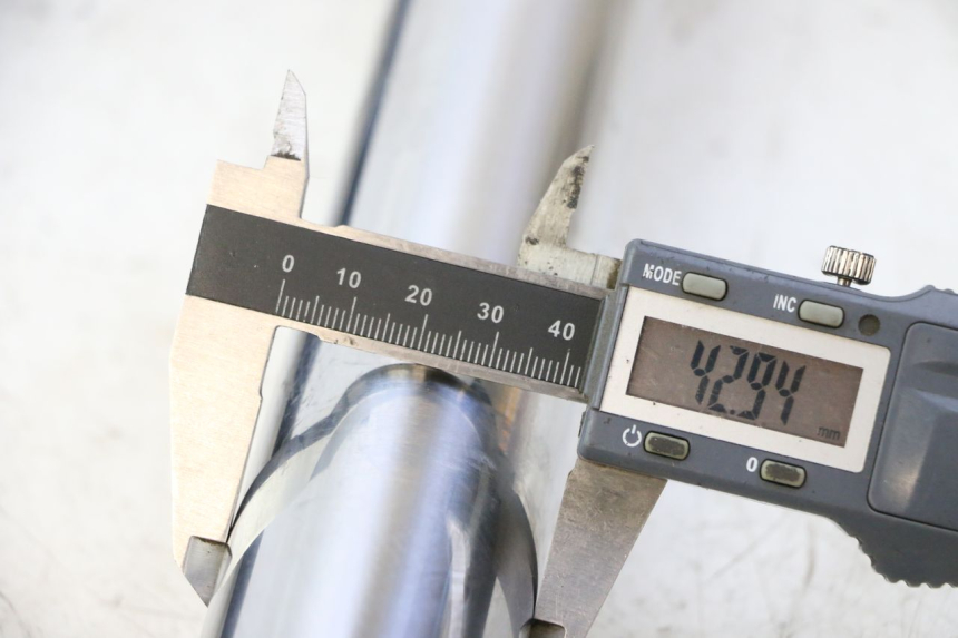 photo de FOURREAU FOURCHE YAMAHA FZ6 FAZER S2 600 (2007 - 2011)