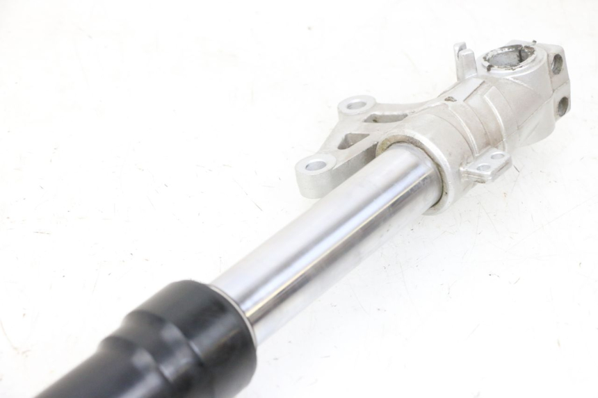 photo de FOURREAU FOURCHE GAUCHE KSR CODE 125 (2018 - 2020) - Points de fixation