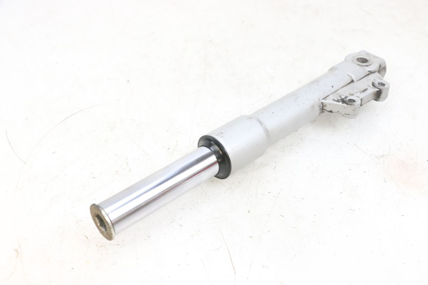 photo de FOURREAU FOURCHE GAUCHE PIAGGIO FLY 4T 50 (2013 - 2017) - Zoom état d’usage