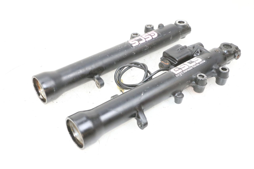 photo de FOURREAU FOURCHE KAWASAKI GPX R WARBIRD 600 (1988 - 1993) - Détails caractéristiques