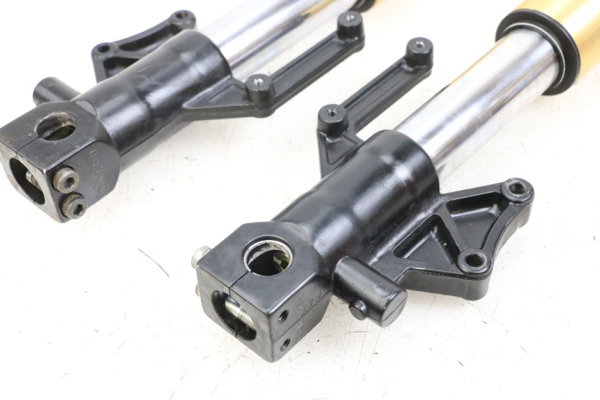 photo de FOURREAU FOURCHE HYOSUNG GTR 125 (2006 - 2008)