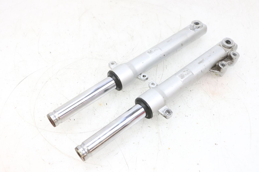 photo de FOURREAU FOURCHE PEUGEOT KISBEE 2T 50 (2010 - 2017) - Zoom état d’usage