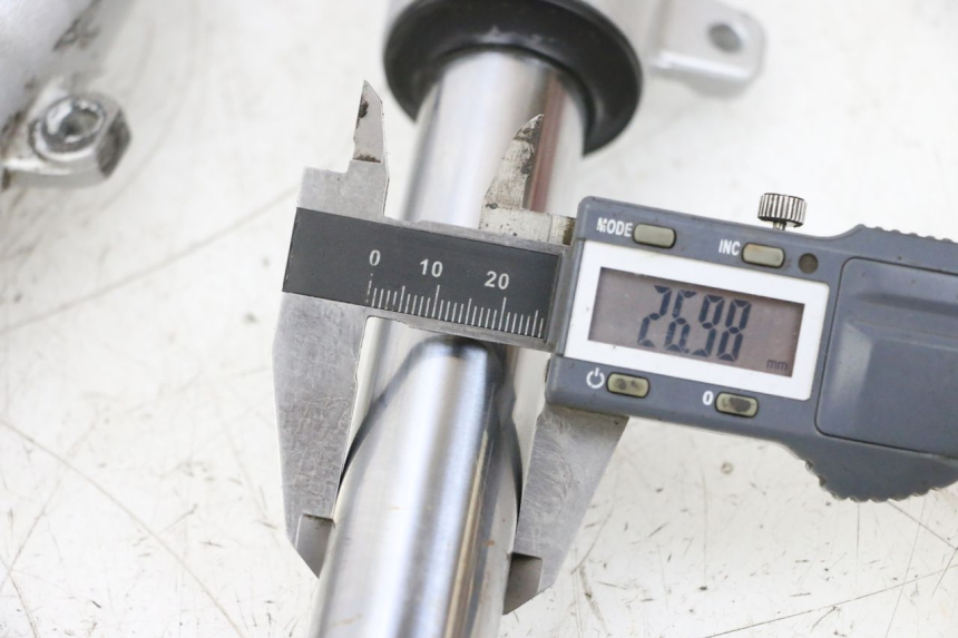 photo de FOURREAU FOURCHE PEUGEOT KISBEE 4T 50 (2018 - 2022) - Détail de la pièce