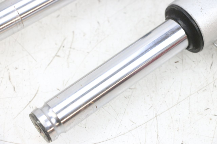 photo de FOURREAU FOURCHE PEUGEOT KISBEE 4T 50 (2018 - 2022) - Détails caractéristiques