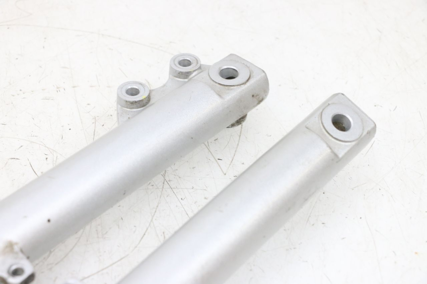 photo de FOURREAU FOURCHE PEUGEOT KISBEE 4T 50 (2018 - 2022) - Pièce contrôlée