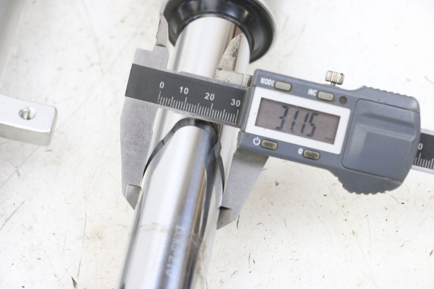 photo de FOURREAU FOURCHE KYMCO LIKE 125 (2009 - 2016) - Détail de la pièce