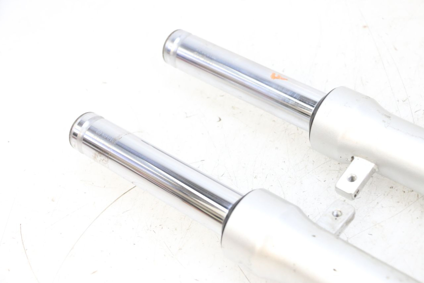 photo de FOURREAU FOURCHE KYMCO LIKE 125 (2009 - 2016) - Marquages et références