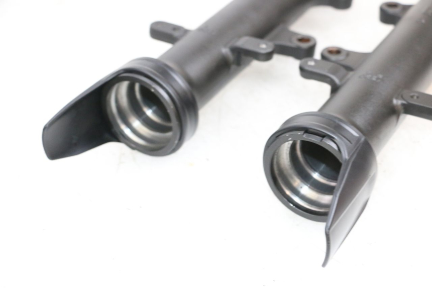 photo de FOURREAU FOURCHE YAMAHA MT-07 MT07 ABS 700 (2018 - 2020) - Points de fixation