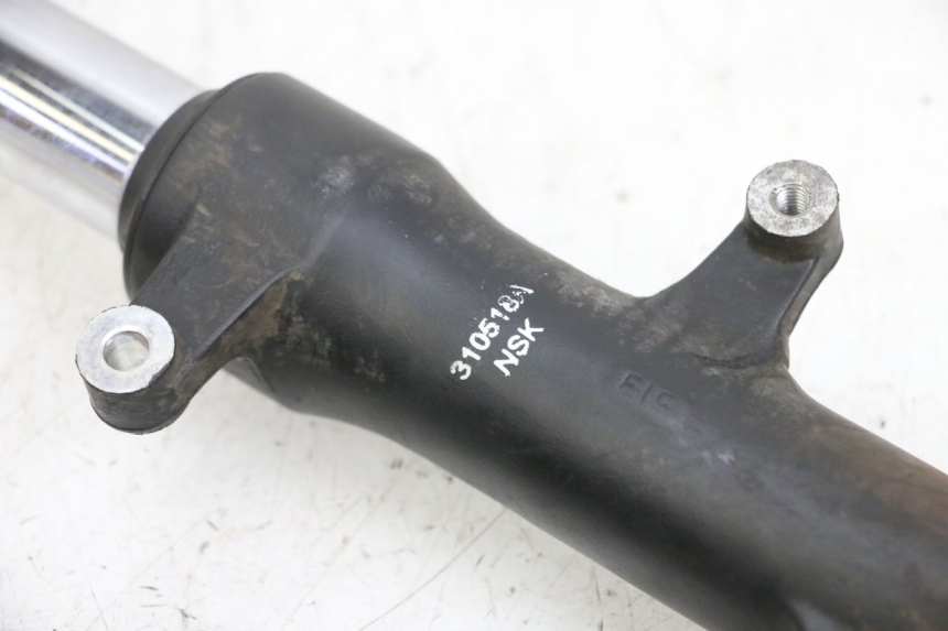 photo de FOURREAU FOURCHE PIAGGIO NEW TYPHOON 50 (2018 - 2021) - Gros plan technique