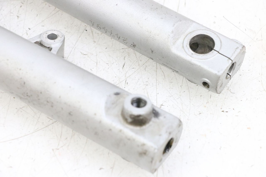 photo de FOURREAU FOURCHE HONDA NSR R 125 (1994 - 2003) - Inspection visuelle